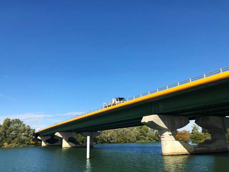 Autobahnbrücke über die Saône