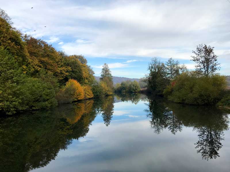 Herbstliche Farben entlang des Canal du Rhône au Rhin, hier bei le Petit Bois