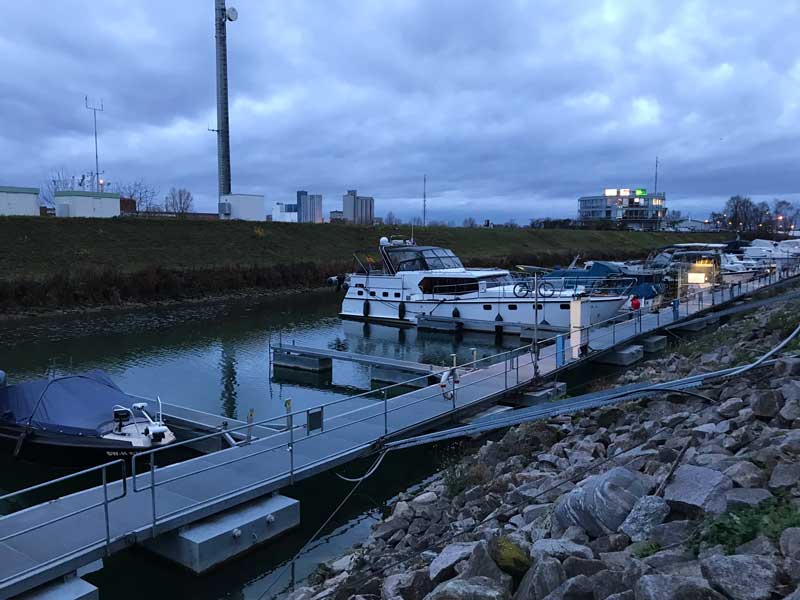 Der Yachthafen Kehl ist alles andere als schön!